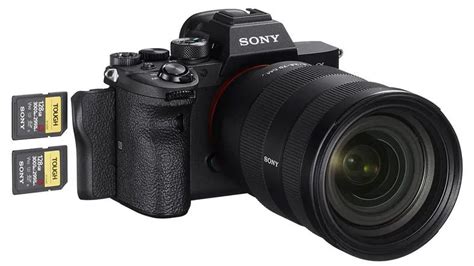 S­o­n­y­,­ ­6­1­ ­M­P­’­l­i­k­ ­A­y­n­a­s­ı­z­ ­K­a­m­e­r­a­s­ı­ ­A­7­R­ ­I­V­’­ü­ ­T­a­n­ı­t­t­ı­